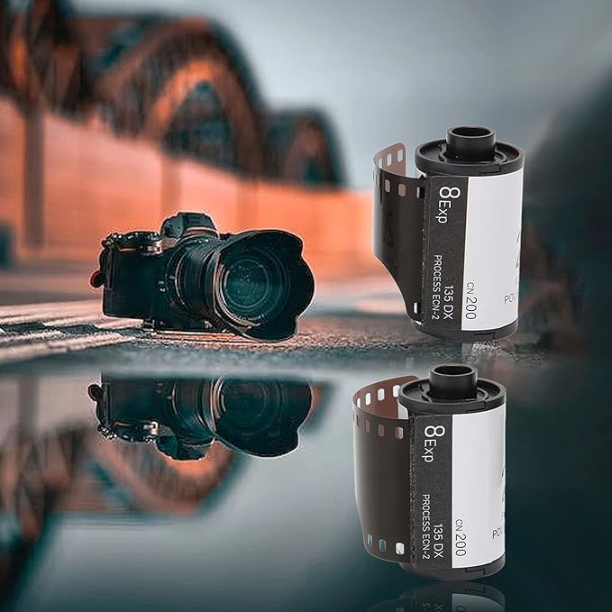 2 Roll 35mm Camera Color Film ISO 200, High Saturation HD Color Negative Film, 8 Sheets Each Roll with Storage Case, Vintage Style Film for 135 Cameras, Indoor Outdoor Photography