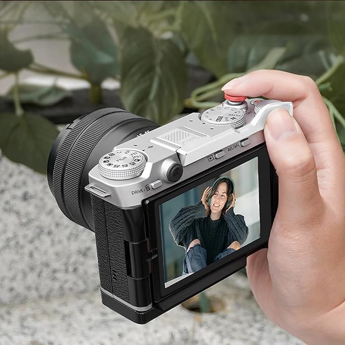 XM5 Metal Thumb Grip for Fujifilm XM5 Camera, Thumb Up Rest Anti-Slip Grip with Hot Shoe Shutter Button Cover Protector for Fuji FUJIFILM X-M5 Camera, with Anti-Scratch Silicone Pad (Black)