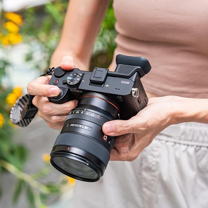 Upgraded A7C II A7CR Eyecup Eye Cup with Hot Shoe Cover, Soft Silicon Extended Viewfinder Eyepiece for Sony Alpha 7CII 7C R 7C II (Not Fits A7C) with Built-in Cold Shoe Mount for LED lights Microphone