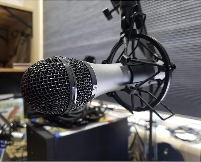 SUNMON Mic Shock Mount Holder for Diameter 28mm-31mm Dynamic Microphone to Reduces Vibration and Shock Noise, Suitable for AT2005-USB, XM1800S, E835 Mic