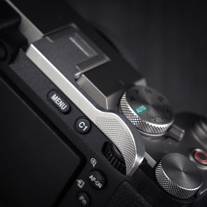 Metal Thumb Up Grip for Sony A7C2 A7CR Alpha 7C2R 7C2 Camera, Hot Shoe Thumb Rest Support Grip ，Exclusive Vintage Anti-Slip Pattern, Enhance The camera's Grip Feel (Silver)