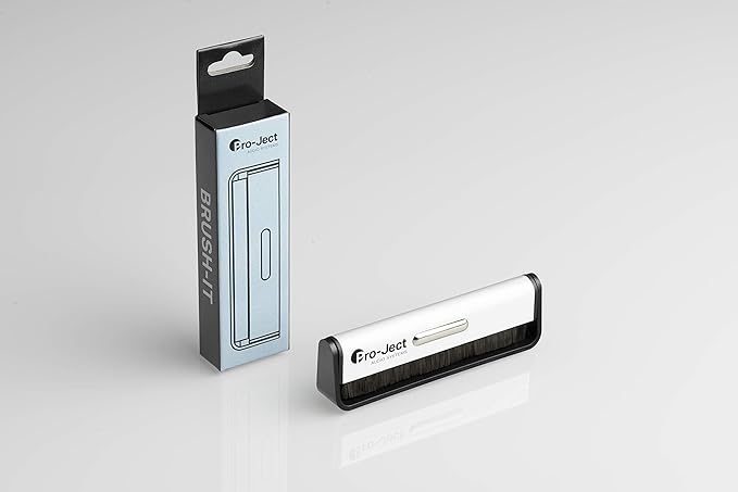 Pro-Ject Audio Systems Brush It, Antistatic Carbon Fiber Record Brush