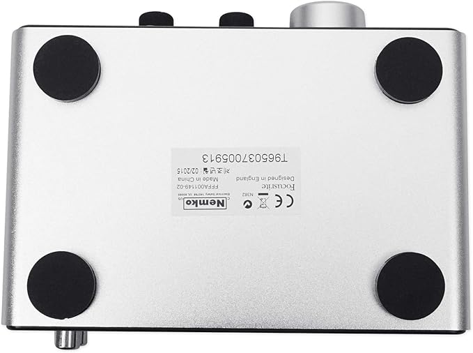 Focusrite iTrack Solo Audio Interface for Mac, PC, and iPad – USB Audio Interface for Recording, Streaming, and Podcasting with XLR, Line-in, and Professional Software included