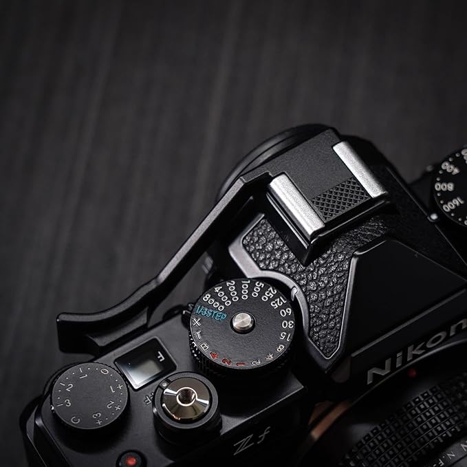 Metal Thumb Up Grip for Nikon Zf Camera, Hot Shoe Thumb Rest Support Grip ，Exclusive Vintage Anti-Slip Pattern, Enhance The camera's Grip Feel (Black)
