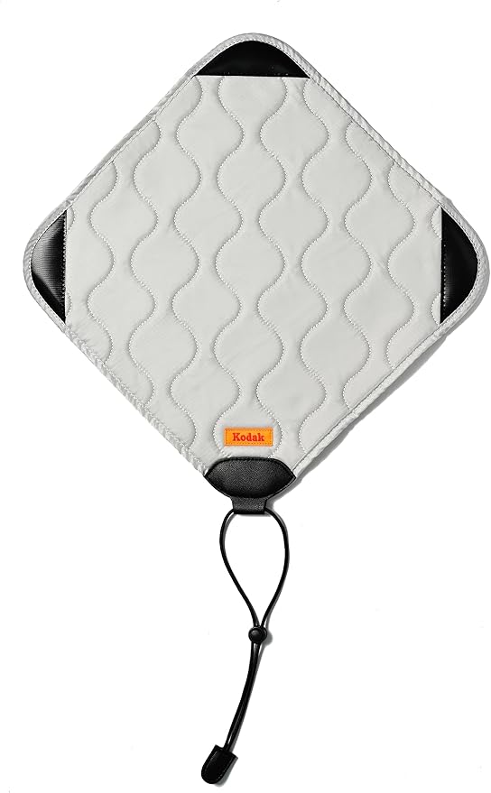 KODAK Camera Wrap Size M 31x31cm - Water-Resistant, Anti-Scratching and Dust-Free Protective Cloth for Mirrorless Camera, Compact Camera, Prime Lens (Light Grey) [ONE Item]