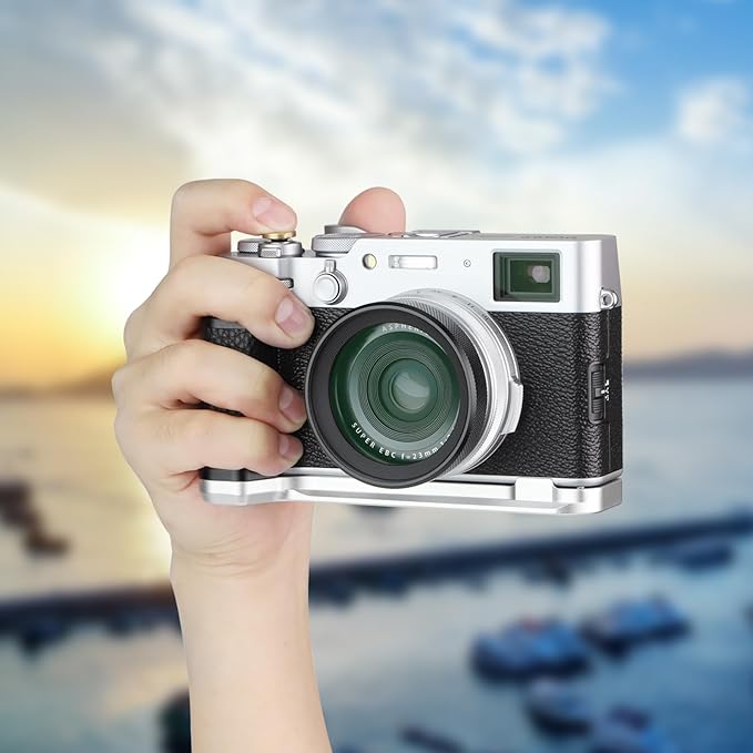 Haoge Holder Hand Grip for Fujifilm Fuji X100VI Camera L-Shape Grip HG-XVIS with Arca Swiss Quick Release Plate Camera Handle Bracket