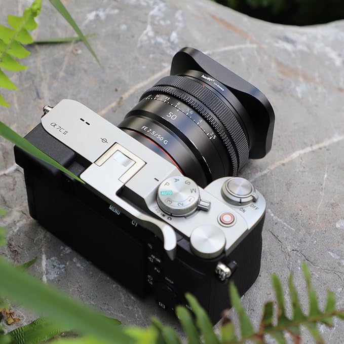 Haoge LH-S245G Metal Bayonet Square Lens Hood for Sony FE 40mm F2.5 G FE 50mm F2.5 G FE 24mm F2.8 G Lens, RX1RIII RX1R RX1RII rx1m2 rx1 R iii m3 Camera Shade with Cap on Sony A7CII A7R4 5