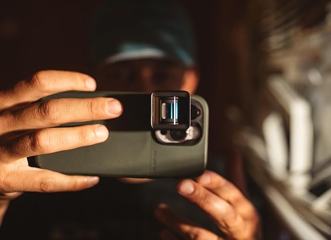 Moment 1.33x Anamorphic Mobile Lens – Capture True Cinematic Aspect Ratio, Gold or Blue Flare [Blue Flare, T-Series]