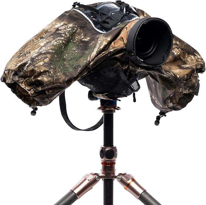 Think Tank Hydrophobia D 24-70 V3 Camera Rain Cover for DSLR and Mirrorless Camera with 24-70mm f/2.8 Lens (Realtree APX Camouflage)