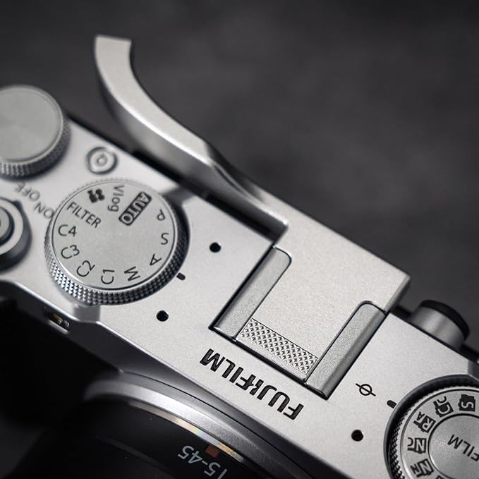 Metal Thumb Up Grip for Fujifilm Fuji X-M5 XM5 Camera, Hot Shoe Thumb Rest Support Grip ，Exclusive Vintage Anti-Slip Pattern,Improve The Stability of The Camera (SilverA)