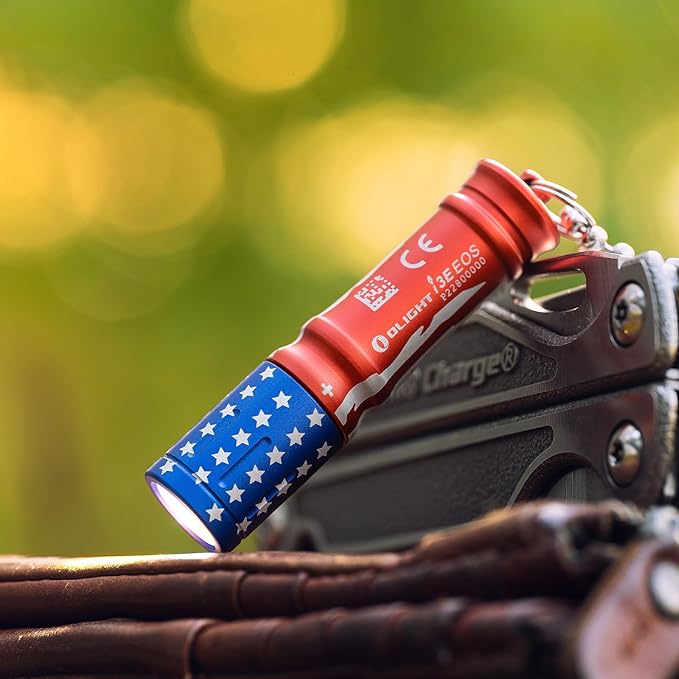 OLIGHT i3E EOS PMMA TIR Lens AAA EDC Flashlight 90 Lumens Compact Keychain Flash Light for Night, Camping (Stars & Stripes Edition)