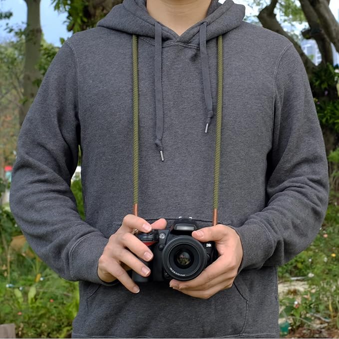 Camera Strap for Man Woman Photographer Soft Rope Neck Shoulder Strap for DSLR SLR Mirrorless Camera with Round Hole Interface 120cm Green