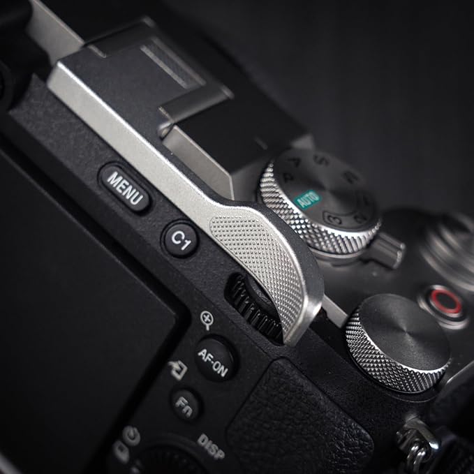 Metal Thumb Up Grip for Sony A7C2 A7CR Alpha 7C2R 7C2 Camera, Hot Shoe Thumb Rest Support Grip ，Exclusive Vintage Anti-Slip Pattern, Enhance The camera's Grip Feel (Silver)