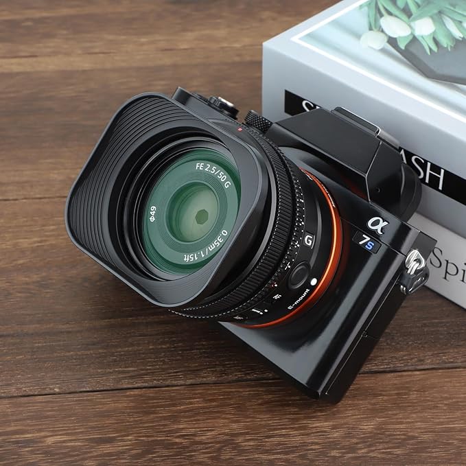 Haoge LH-S245G Metal Bayonet Square Lens Hood for Sony FE 40mm F2.5 G FE 50mm F2.5 G FE 24mm F2.8 G Lens, RX1RIII RX1R RX1RII rx1m2 rx1 R iii m3 Camera Shade with Cap on Sony A7CII A7R4 5