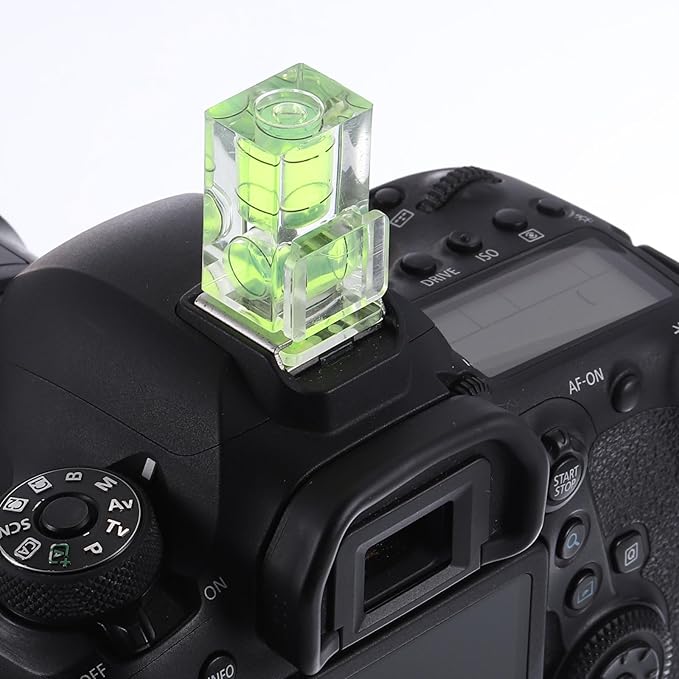PATIKIL Camera Hot Shoe Cover Level, 2 Pcs 2 Axis Hot Shoe Bubble Spirit Level Standard Flashlight Protector Compatible for Nikon for Fujifilm for Pentax Universal DSLR/SLR Camera, Green