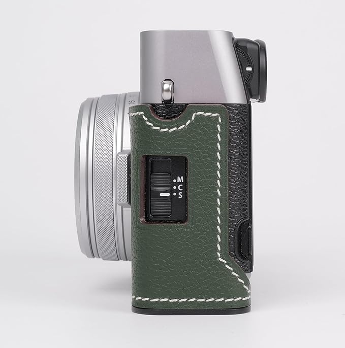 Uchandmade Handmade Genuine Leather Camera Half Case for Fujifilm X100VI - Top Layer Cowhide Body + Metal Base Plate - Hand Shank Free Design (Green)