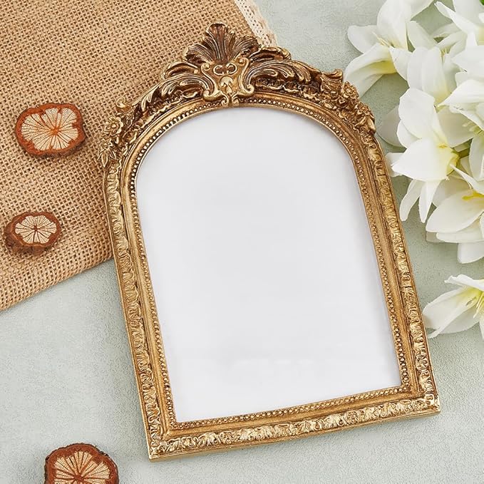 GORGECRAFT Small Vintage Picture Frame Retro Resin Antique Gold Photo Frame with Hooks and Easel Stand for Wall Hanging or Tabletop Display Ornate Photo Gallery Art Home Holiday Decor 8.8 x 5.5 Inch