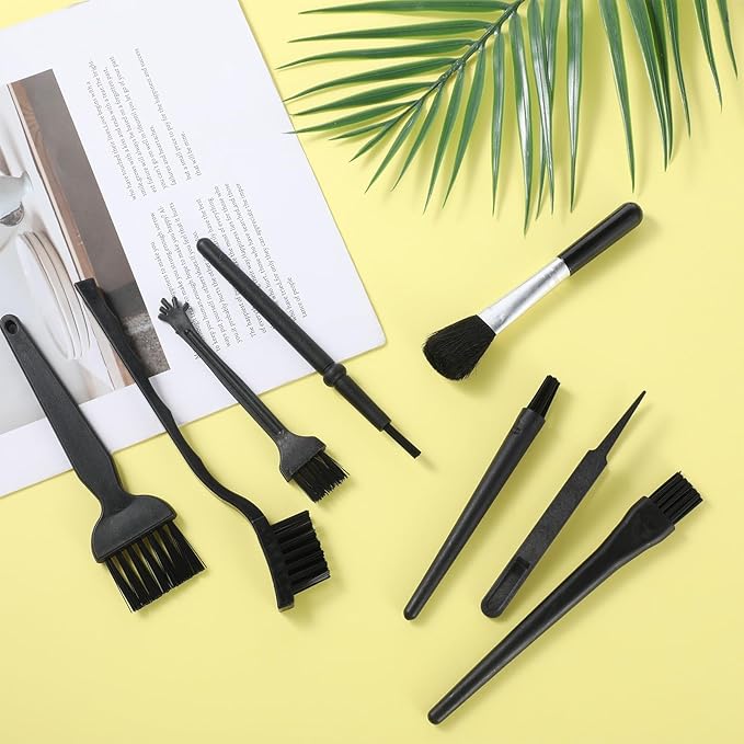 8 PCS Computer Cleaning Kit Keyboard Brush Anti Static Brush Anti Static Electronic Dust Clean Brushes for Laptop Keyboard Camera Computer (Black)
