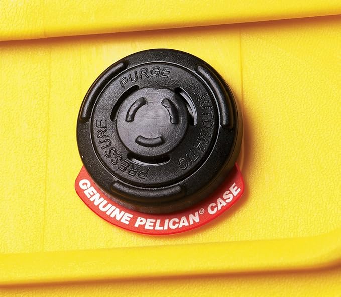 Pelican 1560 Camera Case With Foam (Yellow)