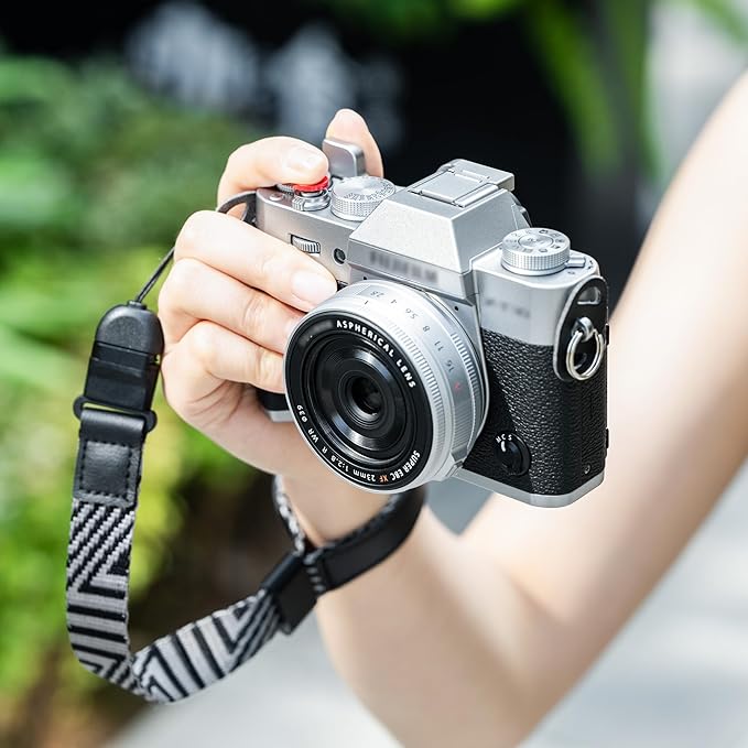 XT30III Thumb Up Grip with Shutter Button for Fuji Fujifilm XT30 III II XT20 XT10 Camera, Metal X-T30 III Thumb Grip with Hot Shoe Cover Protector Thumb Rest Support Not Affect The Use of Dial -Silver
