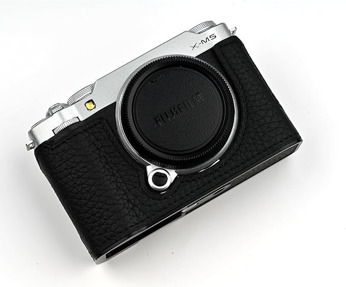 Uchandmade Handmade Genuine Leather Camera Half Case for Fujifilm X-M5/Fujifilm X-M5 Camera Case/Fujifilm X-M5 Case - Top Layer Cowhide Body + Metal Base Plate (Black)