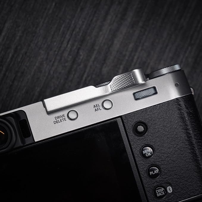 Metal Thumb Up Grip for Fujifilm Fuji X100VI Camera, Hot Shoe Thumb Rest Support Grip ，Exclusive Vintage Anti-Slip Pattern, Enhance The camera's Grip Feel (Silver)
