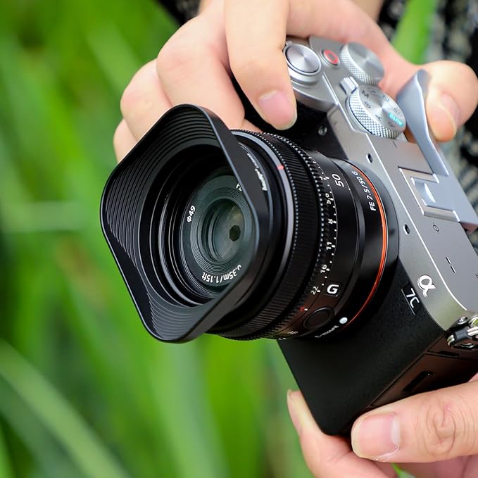 Haoge LH-S245G Metal Bayonet Square Lens Hood for Sony FE 40mm F2.5 G FE 50mm F2.5 G FE 24mm F2.8 G Lens, RX1RIII RX1R RX1RII rx1m2 rx1 R iii m3 Camera Shade with Cap on Sony A7CII A7R4 5