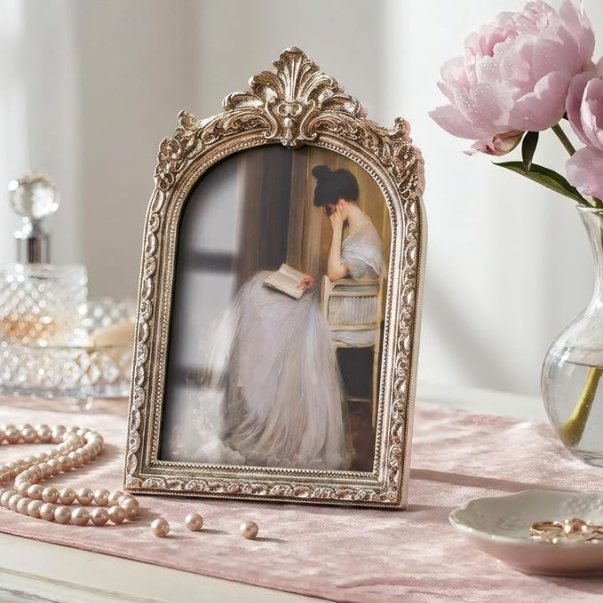 Cuspin Vintage Silver Picture Frame 5x7, Ornate Resin Arched Photo Frame with Plexiglass Front for Tabletop or Wall Display, Antique Home & Wedding Decor