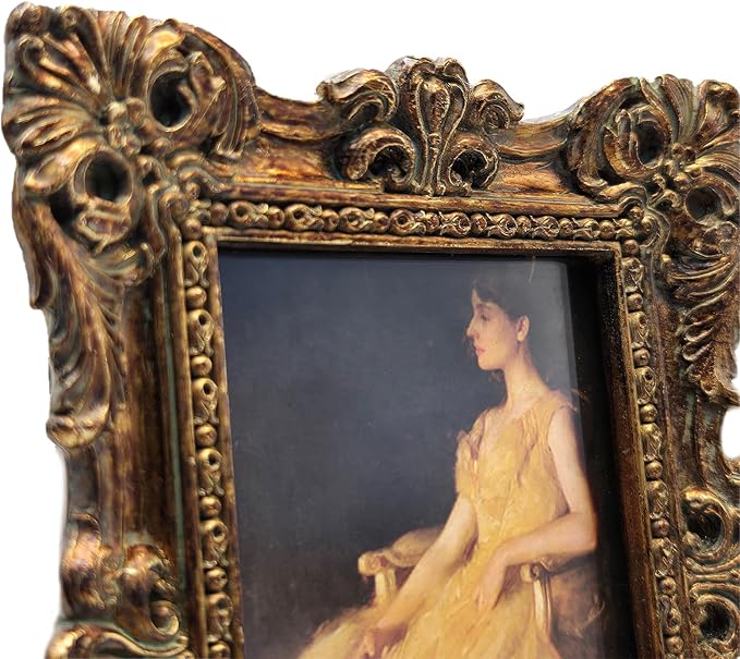 CISOO 2.5x3.5 Vintage Small Picture Frame, Antique Ornate Bronze Gold Wallet Size Photo Frame, for Table Top and Wall Display, Decorative Floral Design Retro Home Decor, Photo Gallery Art
