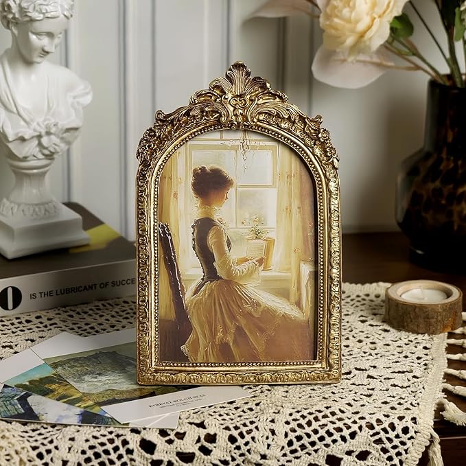 Cuspin Vintage Picture Frames 5x7 Gold Frame, Gold Ornate Resin Photo Frame with Glass Front for Tabletop and Wall Mounting, Antique Arched Picture Frame for Home Decor