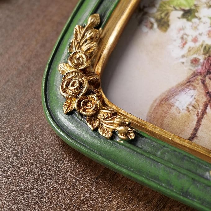 Cuspin Vintage 5x7 Picture Frame Green and Gold Decor, Ornate Arch Picture Frames with Glass Front for Tabletop or Wall Hanging Display, Antique Decorative Frame for Home Decor or Gift