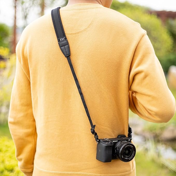 Soft Camera Shoulder Neck Strap for Canon EOS R5 R6 Mark III II R10 R8 RX1R III A7M5 A7V A7 V IV A7C II A7CR A7R V IV A9 III A6700 ZVE10 II ZV-E1 A7SIII X Half X100VI Z5II Z6III Z50II Z6II Z30 Z7II