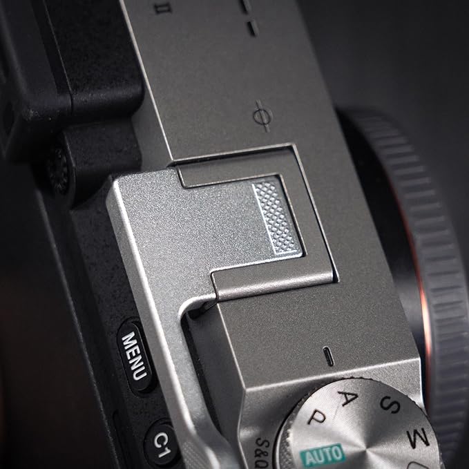 Metal Thumb Up Grip for Sony A7C2 A7CR Alpha 7C2R 7C2 Camera, Hot Shoe Thumb Rest Support Grip ，Exclusive Vintage Anti-Slip Pattern, Enhance The camera's Grip Feel (Silver)