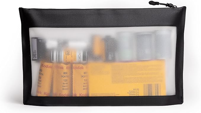Moment Clear Reusable Travel Film Pouch (2L) - Waterresistant to Carry 35mm and 120 film.