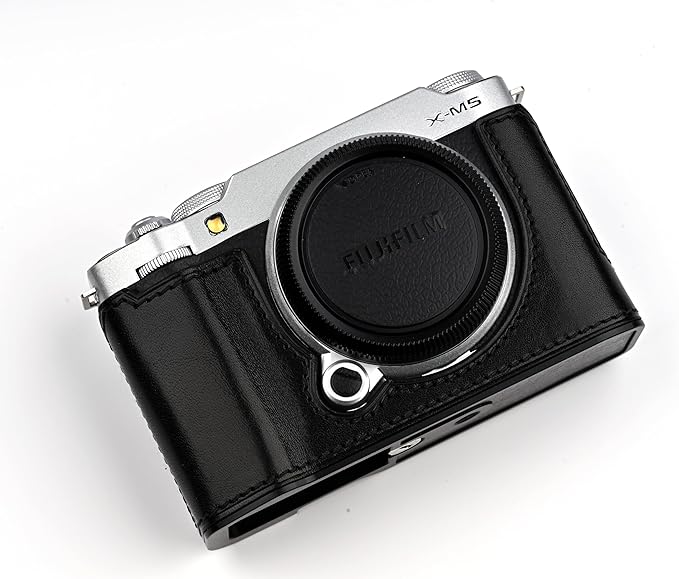 Uchandmade Handmade Genuine Leather Camera Half Case for Fujifilm X-M5/Fujifilm X-M5 Camera Case/Fujifilm X-M5 Case - Top Layer Cowhide Body + Metal Base Plate (Jet Black)