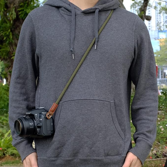 Camera Strap for Man Woman Photographer Soft Rope Neck Shoulder Strap for DSLR SLR Mirrorless Camera with Round Hole Interface 120cm Green