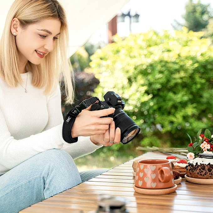 Quick Release Soft Neoprene Camera Hand Wrist Grip Strap for Sony A7CII A7CR A7RV A7IV A6700 Canon EOS R5 R6 R7 R8 T8i T7 T7i 90D Fuji X Half X100VI XT5 XT4 XT30II Nikon Z8 Z6 Z7 II Z5 Zfc Zf Z50 Z30