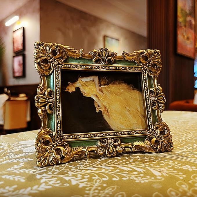 CISOO 2.5x3.5 Vintage Small Picture Frame, Antique Ornate Green and Gold Wallet Size Photo Frame, for Table Top and Wall Display, Decorative Floral Design Retro Home Decor, Photo Gallery Art