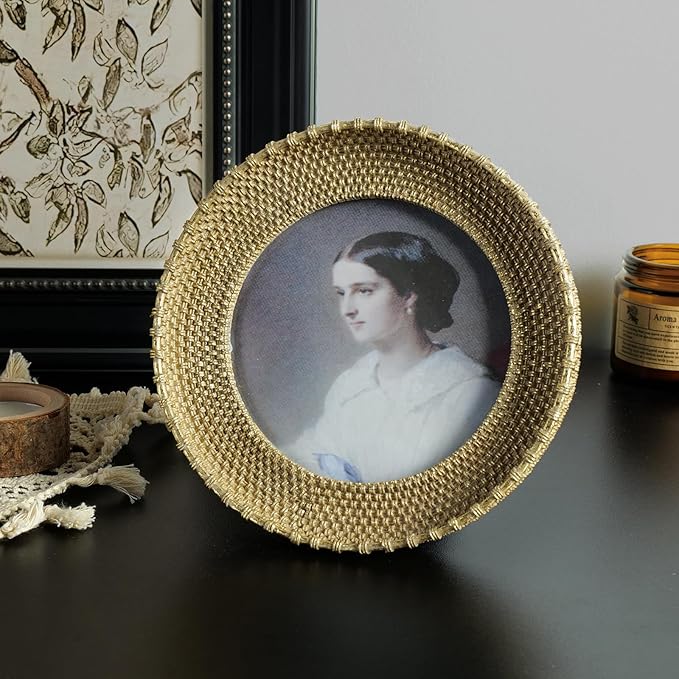 Cuspin Vintage Gold 5x5 Picture Frame, Gold Round Frame Rattan Textured Hand-Crafted Circle Frame with Glass Front, Retro Photo Frame for Tabletop Display & Wall Hanging, Home Decor, Gift Idea