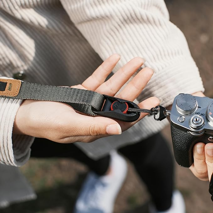 Peak Design Leash Camera Strap - Configurable as a Sling, Neck, Shoulder Strap or Safety Tether, Adjustable, Compact