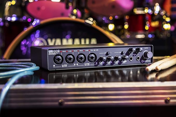Steinberg UR44C 6x4 USB 3.0 Audio Interface with Cubase AI and Cubasis LE