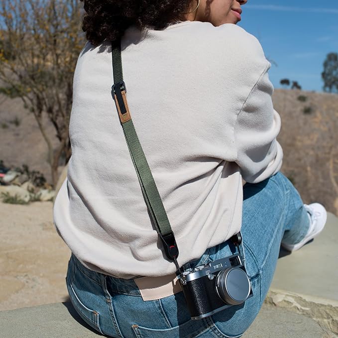 Peak Design Leash Camera Strap - Configurable as a Sling, Neck, Shoulder Strap or Safety Tether, Adjustable, Compact