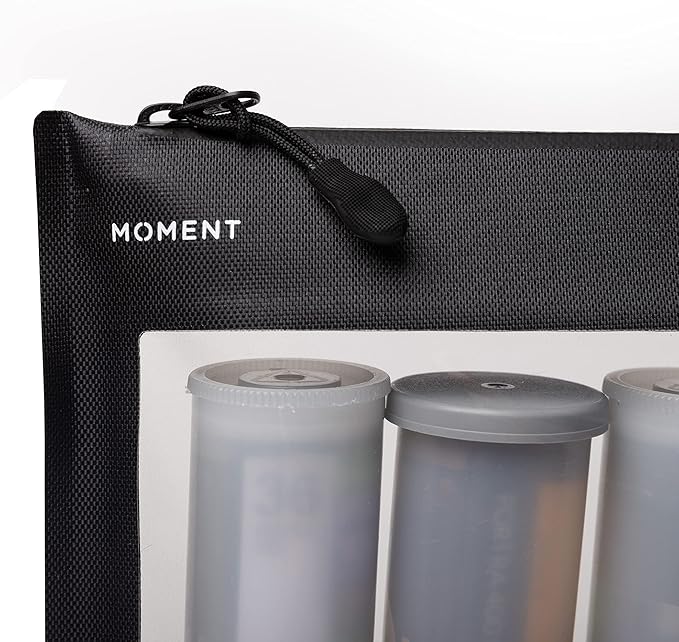 Moment Clear Reusable Travel Film Pouch (2L) - Waterresistant to Carry 35mm and 120 film.