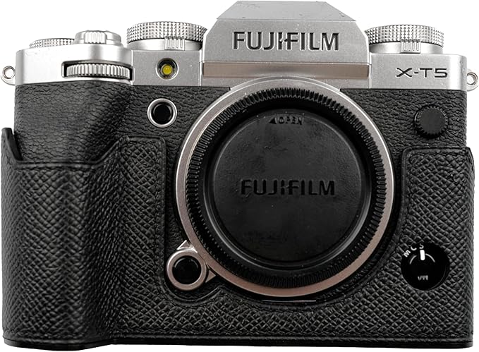 Uchandmade Handmade Genuine Leather Camera Half Case for Fuji X-T5 /Fuji X-T5 Camera Case/Fuji X-T5 Case - Top Layer Cowhide Body + Hand sewn saddle stitch + Metal Base Plate (Black)