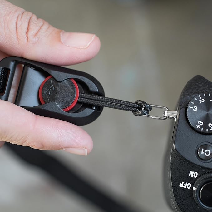 Peak Design Anchor Links, Includes 2 Links and 4 Anchors, Fits Standard/OEM Camera Straps, Low Profile, Quick and Secure, Easy Attach to Cameras, Binoculars and More, 200 lb Capacity
