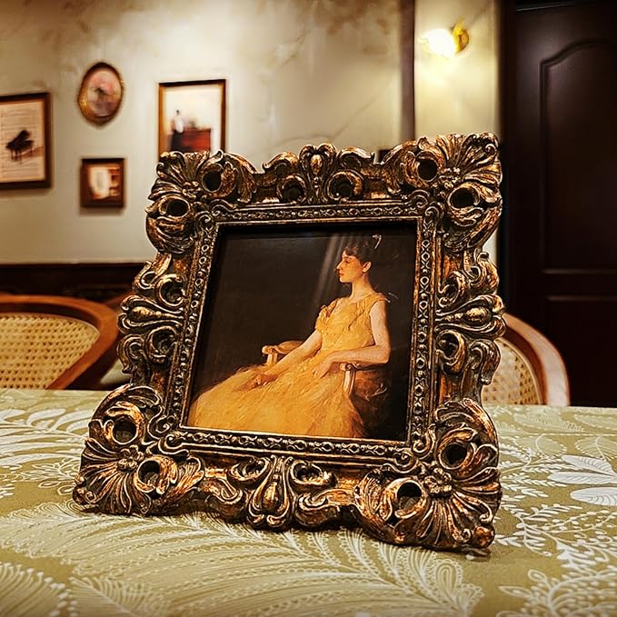 CISOO 4x4 Vintage Small Picture Frame, Antique Ornate Bronze Gold Square Photo Frame, for Table Top and Wall Display, Decorative Floral Design Retro Home Decor, Photo Gallery Art