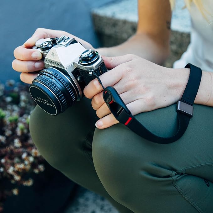 Peak Design Cuff Camera Wrist Strap, Compatible with DSLR, Compact and Point-and-Shoot Cameras, Low Profile, Quick Release