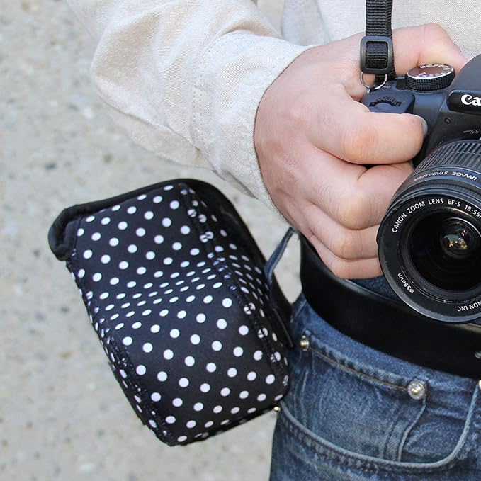 USA Gear Camera Sleeve (Medium) for Compact SLRs Compatible with Canon EOS R100 Nikon Z30 Sony ZV-E10, and more - Padded Neoprene DSLR Case with Zipper Accessory Pocket & Belt Loop (Polka Dot)