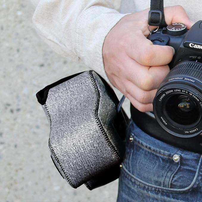 USA Gear Camera Sleeve (Medium) for Compact SLRs Compatible with Canon EOS R100 Nikon Z30 Sony ZV-E10, and more - Padded Neoprene DSLR Case with Zipper Accessory Pocket & Belt Loop (Gray Woven)