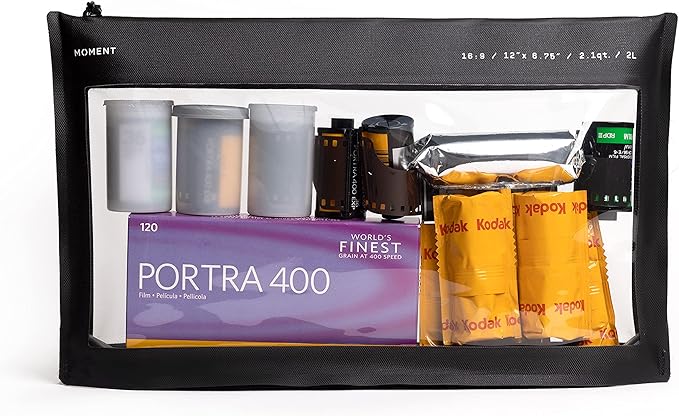 Moment Clear Reusable Travel Film Pouch (2L) - Waterresistant to Carry 35mm and 120 film.